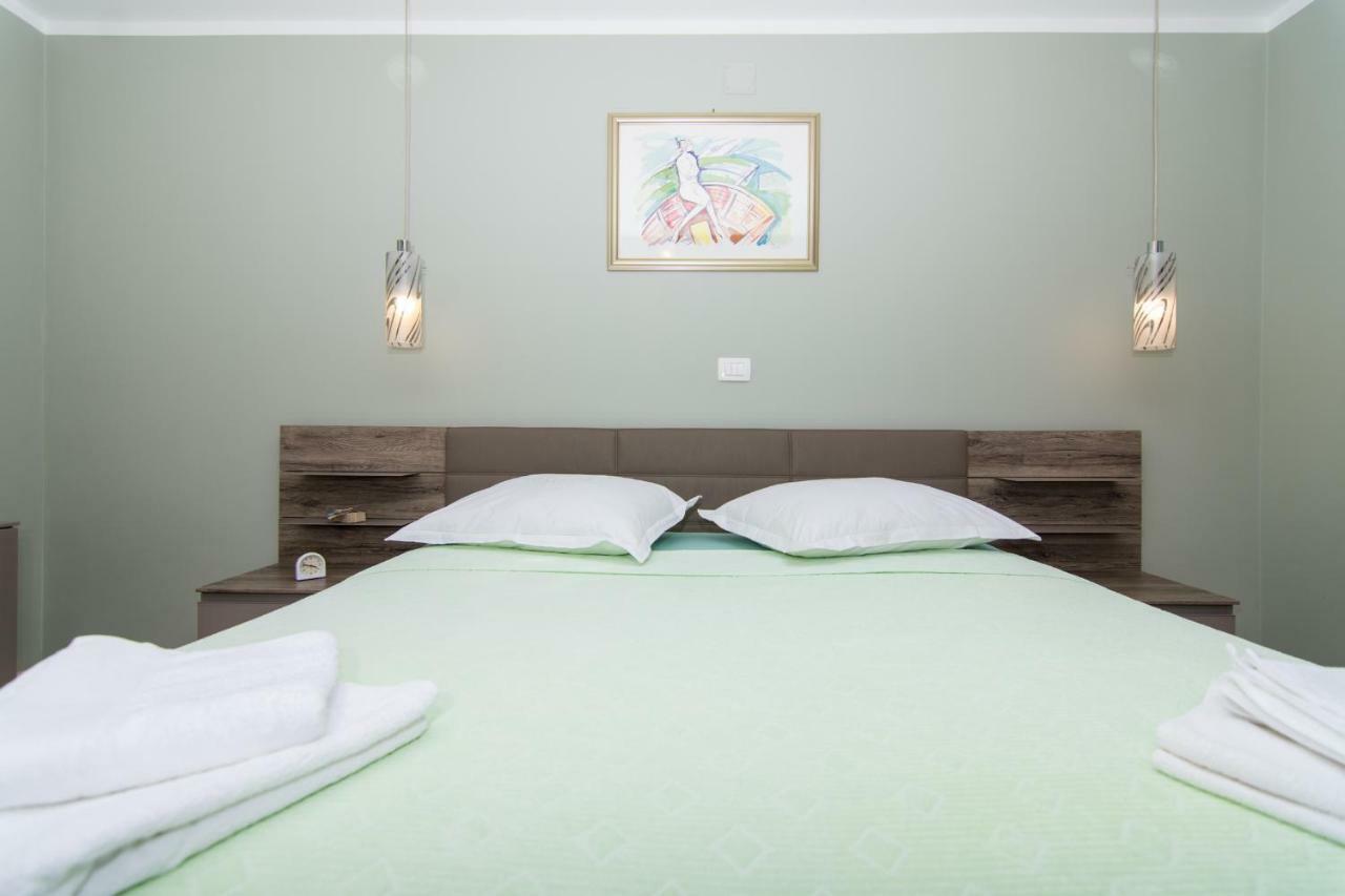 Apartman Marin Trogir Exterior foto